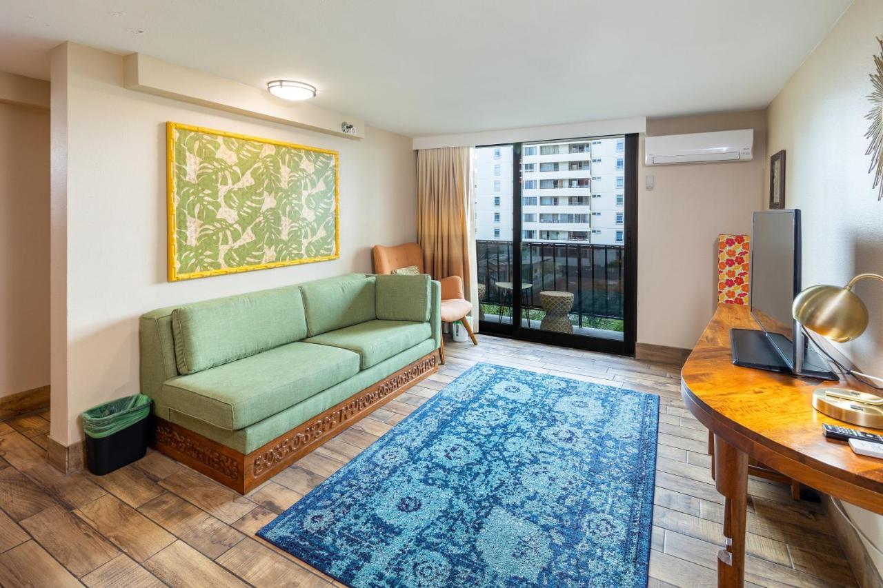 Gorgeous One Bedroom Bamboo Blocks From The Beach โฮโนลูลู ภายนอก รูปภาพ