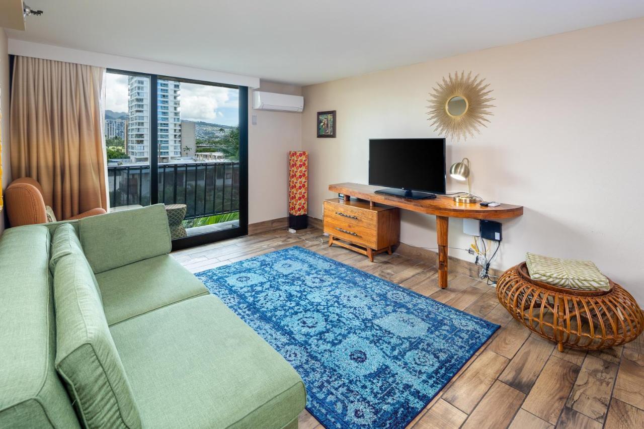 Gorgeous One Bedroom Bamboo Blocks From The Beach โฮโนลูลู ภายนอก รูปภาพ