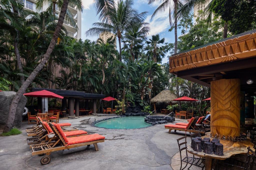 Gorgeous One Bedroom Bamboo Blocks From The Beach โฮโนลูลู ภายนอก รูปภาพ