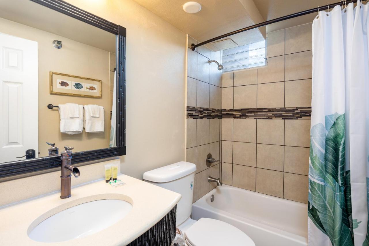 Gorgeous One Bedroom Bamboo Blocks From The Beach โฮโนลูลู ภายนอก รูปภาพ